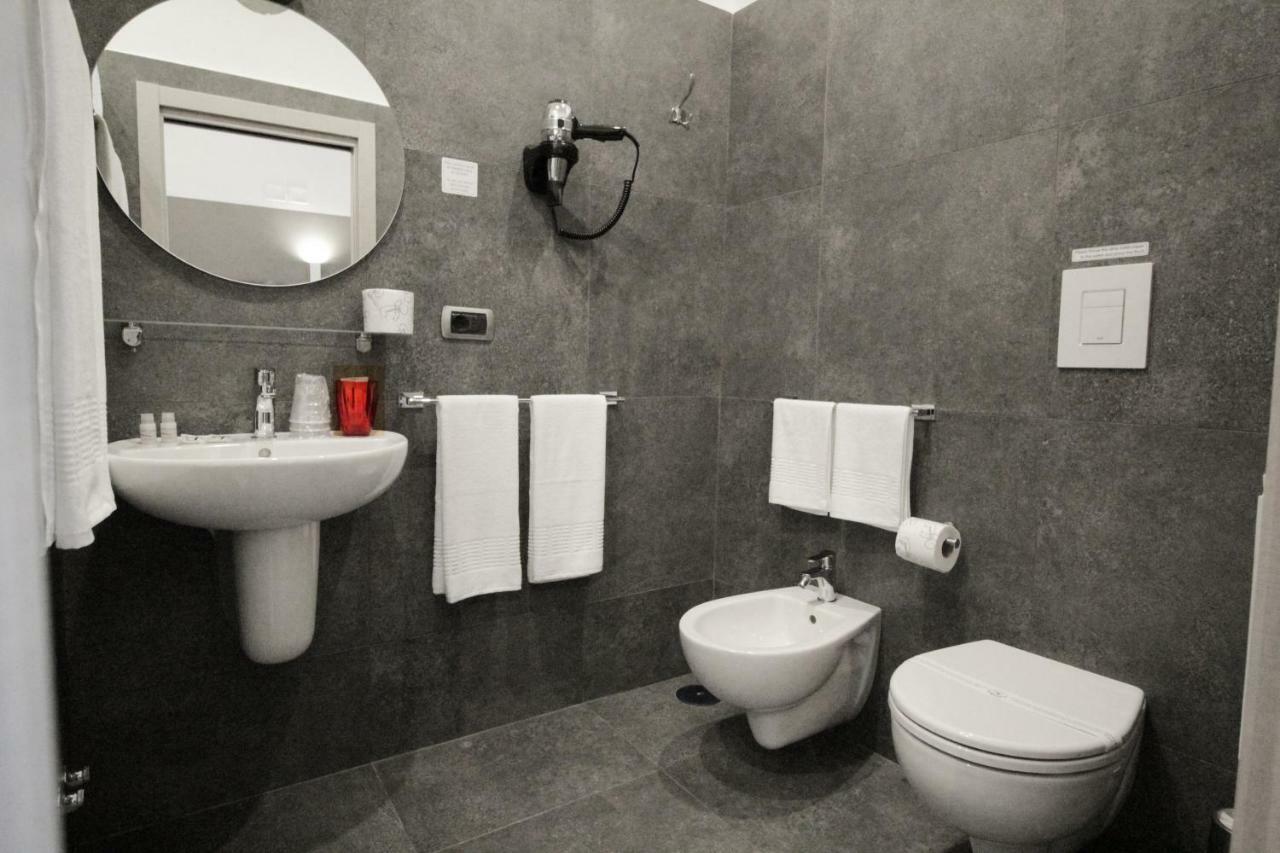 Hotel Piazza Carita Neapol Exteriér fotografie