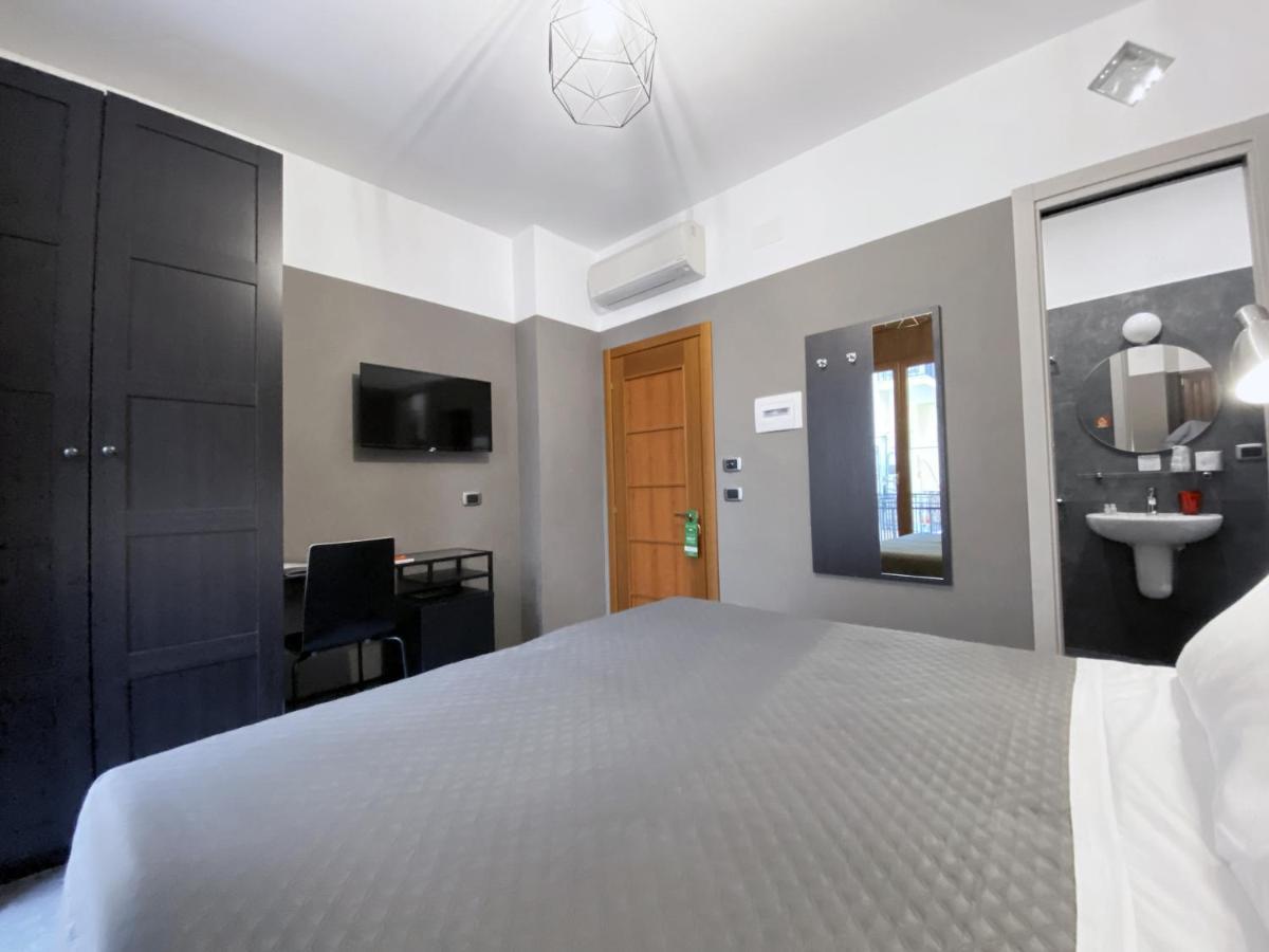 Hotel Piazza Carita Neapol Exteriér fotografie